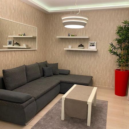 ديبريتْسين Parizsi Udvar I. Apartment المظهر الخارجي الصورة