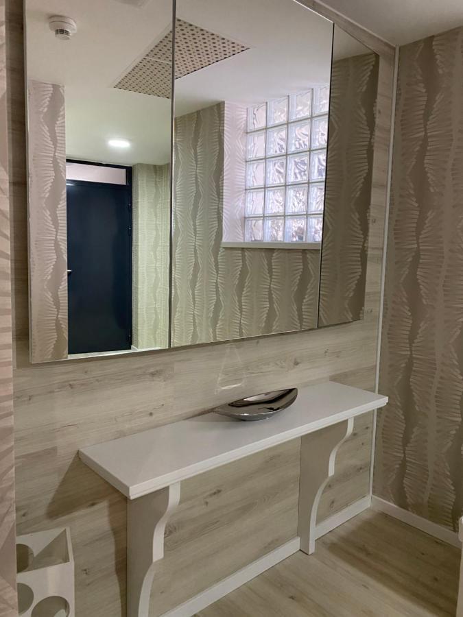ديبريتْسين Parizsi Udvar I. Apartment المظهر الخارجي الصورة